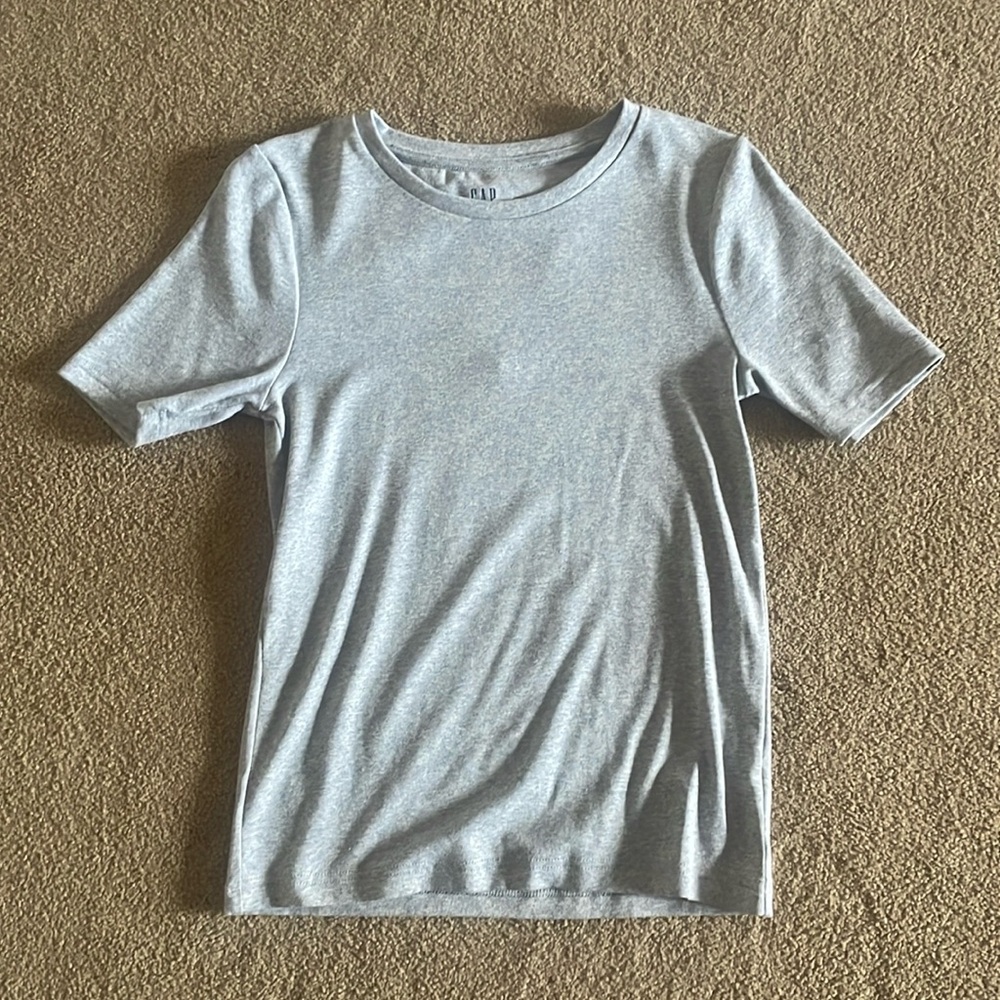 New/bo tag Gap Modern T in grey-M